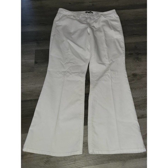 Fade to Blue White Bootcut Jeans Size 16 - Picture 6 of 6